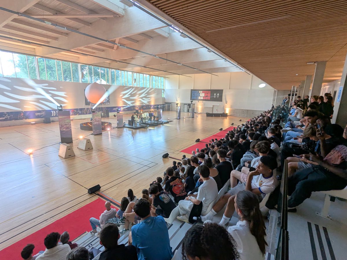 WEISSPauline1's tweet image. 👏👏Cérémonie des médailles 🥇 au @CREPSPDL : dévoilement par @isabelleleroy4, Vice-présidente de la Région @paysdelaloire et @NoakesCharles, Champion paralympique 2024 de para-badminton,  de la plaque renommant le gymnase principal du CREPS #Paysdelaloire en son nom
@C_MORANCAIS