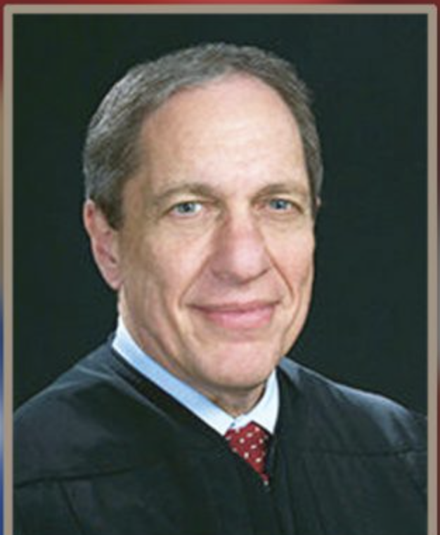 krassenstein's tweet image. BREAKING: U.S. District Judge Jeffrey S. White just blocked Trump from terminating the legal status of international students, including at Harvard, nationwide, as well as arresting and detaining them.
Countdown until MAGA screams "Activist Judge" and "Deep state" starting now!