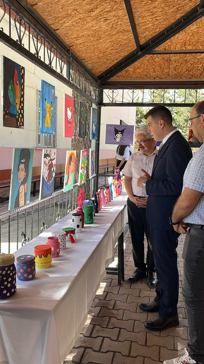 Şehit Emin Çelik Anadolu Lisesi (@secal_mut) on Twitter photo Mut Kaymakamımız İsa UĞUR ve Mut İlçe Milli Eğitim Müdürümüz Erdal DÖLEK okulumuzun öğrencilerinin yaptığı resim sergisinin açılışını gerçekleştirdiler. Görsel Sanatlar öğretmeni Sinan REYHAN ve öğrencilerle eserleri hakkında bilgi alışverişinde bulundular.
<a href="/mut_mem/">Mut İlçe MEM</a>
<a href="/erddlk33/">Erdal DÖLEK 🇹🇷</a> Mut Kaymakamımız İsa UĞUR ve Mut İlçe Milli Eğitim Müdürümüz Erdal DÖLEK okulumuzun öğrencilerinin yaptığı resim sergisinin açılışını gerçekleştirdiler. Görsel Sanatlar öğretmeni Sinan REYHAN ve öğrencilerle eserleri hakkında bilgi alışverişinde bulundular.
<a href="/mut_mem/">Mut İlçe MEM</a>
<a href="/erddlk33/">Erdal DÖLEK 🇹🇷</a>