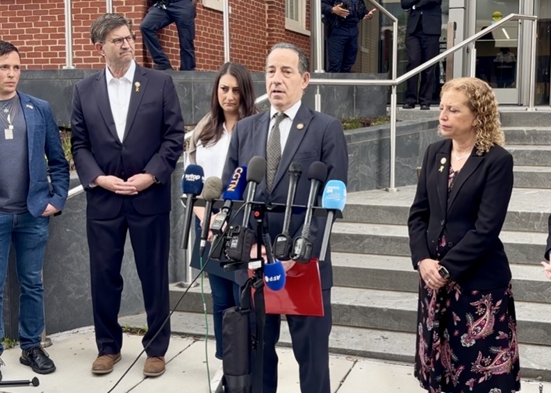 RepRaskin's tweet photo. This murderous antisemitic attack outside the Capital Jewish Museum is intolerable. We stand together as a community to condemn this appalling violence and hate.

May Yaron and Sarah’s memories be a blessing to their families, friends and colleagues forever. https://t.co/mAIC3U5ULM