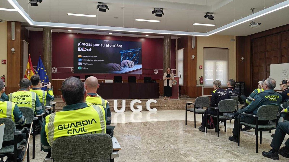 BigData_uc3m's tweet image. Los datos están en todas partes. Y sí, también en la @guardiacivil.

Esta semana, nuestra directora Rosa E. Lillo habló de ciencia de datos en el Máster de Seguridad Vial.

Cuando los datos se usan bien, el tráfico y la seguridad cambian de verdad.