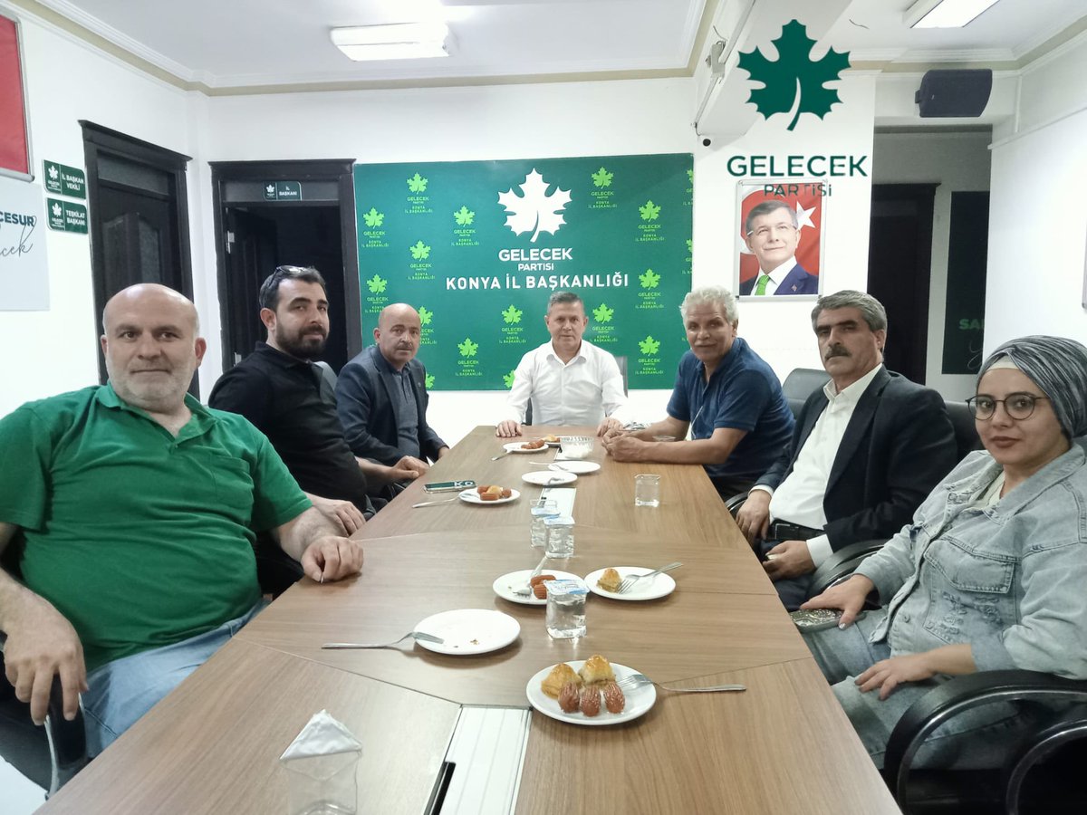 GelecekSelcuklu's tweet photo. İlçe başkanımız Tuncer Yıldırım Başkanlığında yönetim kurulu toplantımızı gerçekleştirdik. 
@ahmetarslan42 
@Ahmet_Davutoglu 
@tunceryildirim1 https://t.co/gYoxabJyAt
