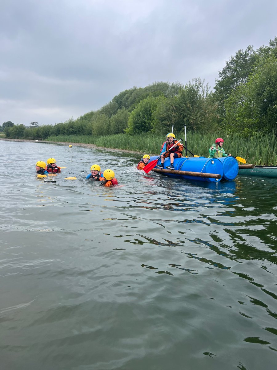 BansteadJunior's tweet photo. Raft building…with a refreshing dip 💦 🛶 https://t.co/zB4oCWvKMU