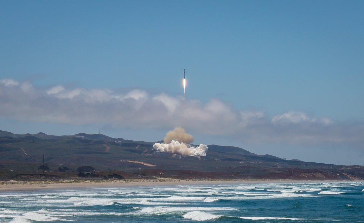 billmeco's tweet image. #OTD 7 years ago #SpaceX #Falcon 9 launched #Iridium 6 and #nasa #GRACE-FO from #vsfb #IridiumBoss #IridiumComm wghartenstein.com