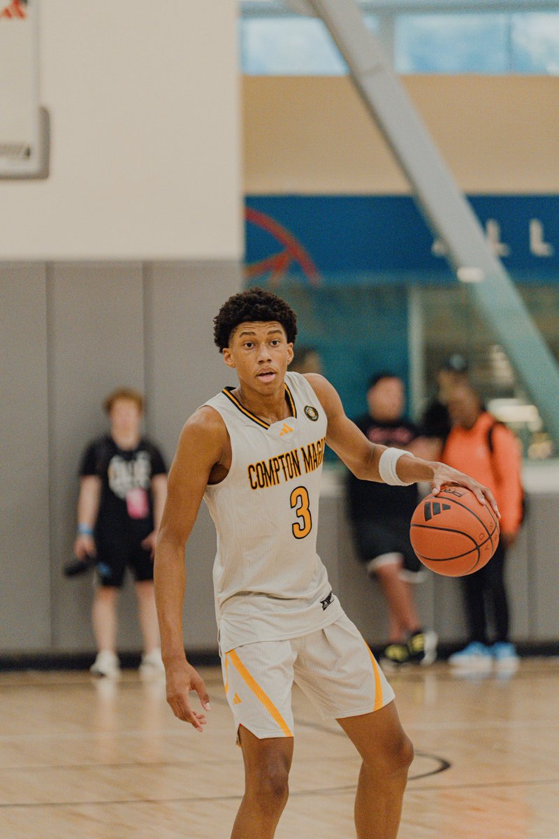 Compton Magic (@compton_magic) on Twitter photo 6-8 Bruce Branch III has picked up an offer from Louisville
<a href="/bkbranch3/">Bruce Branch III</a> ✔️ <a href="/3SSBCircuit/">3Stripes Select Basketball</a>
Class of 2027
<a href="/conricha/">conricha</a> <a href="/rj_arvizu/">Ray Arvizu Jr.</a> <a href="/CoachT_Miller/">Tony Miller</a> <a href="/DreDay_RV_Zoo/">Andres Arvizu</a> <a href="/NikoGorgeous/">Niko G.</a> <a href="/GreggRosenberg1/">Gregg Rosenberg</a> 6-8 Bruce Branch III has picked up an offer from Louisville
<a href="/bkbranch3/">Bruce Branch III</a> ✔️ <a href="/3SSBCircuit/">3Stripes Select Basketball</a>
Class of 2027
<a href="/conricha/">conricha</a> <a href="/rj_arvizu/">Ray Arvizu Jr.</a> <a href="/CoachT_Miller/">Tony Miller</a> <a href="/DreDay_RV_Zoo/">Andres Arvizu</a> <a href="/NikoGorgeous/">Niko G.</a> <a href="/GreggRosenberg1/">Gregg Rosenberg</a>