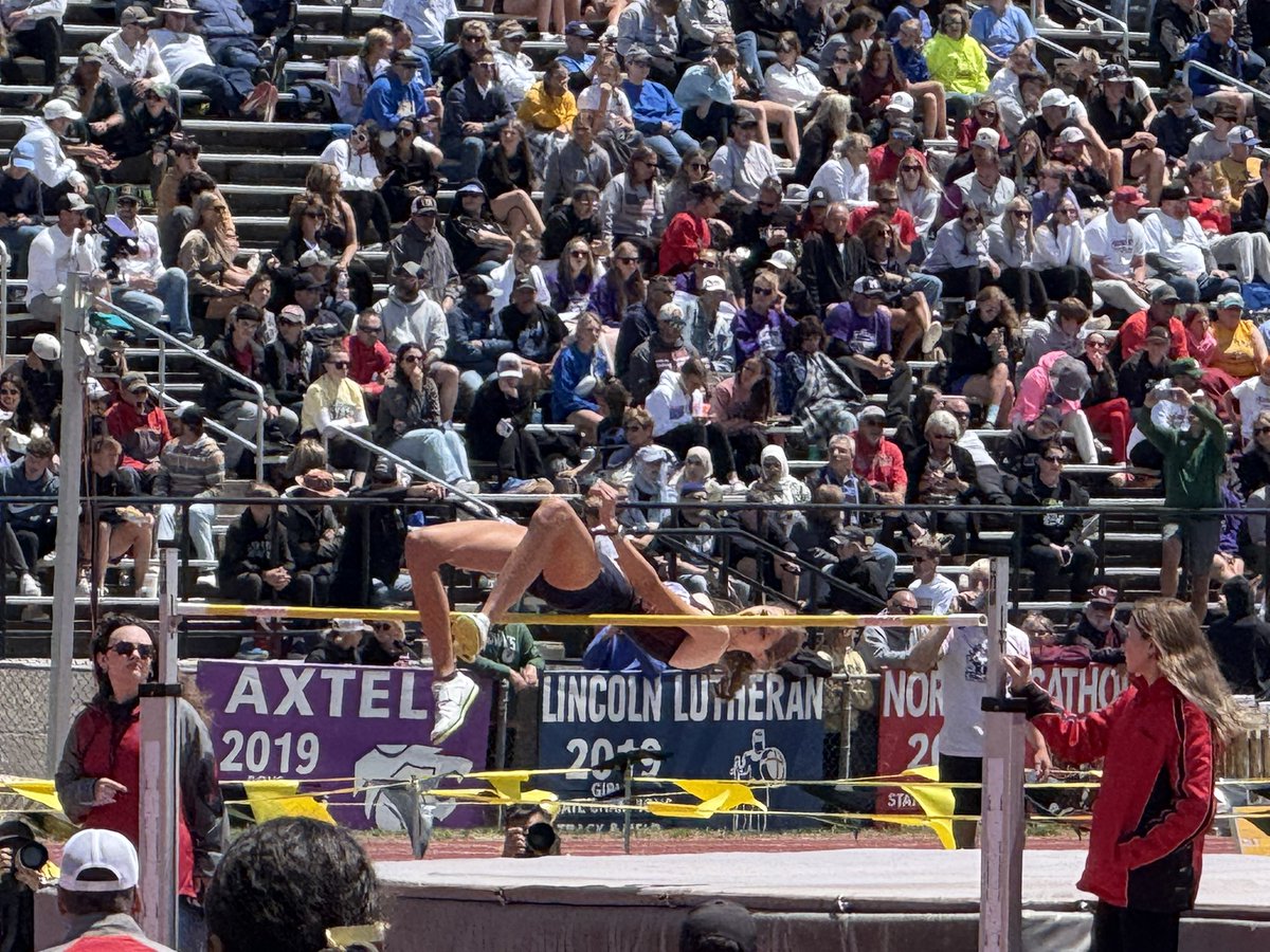 lnsathletics's tweet image. Congratulations Claire Hellbusch!  Your Class A High Jump State Champion!!! Awesome job Claire!🐊