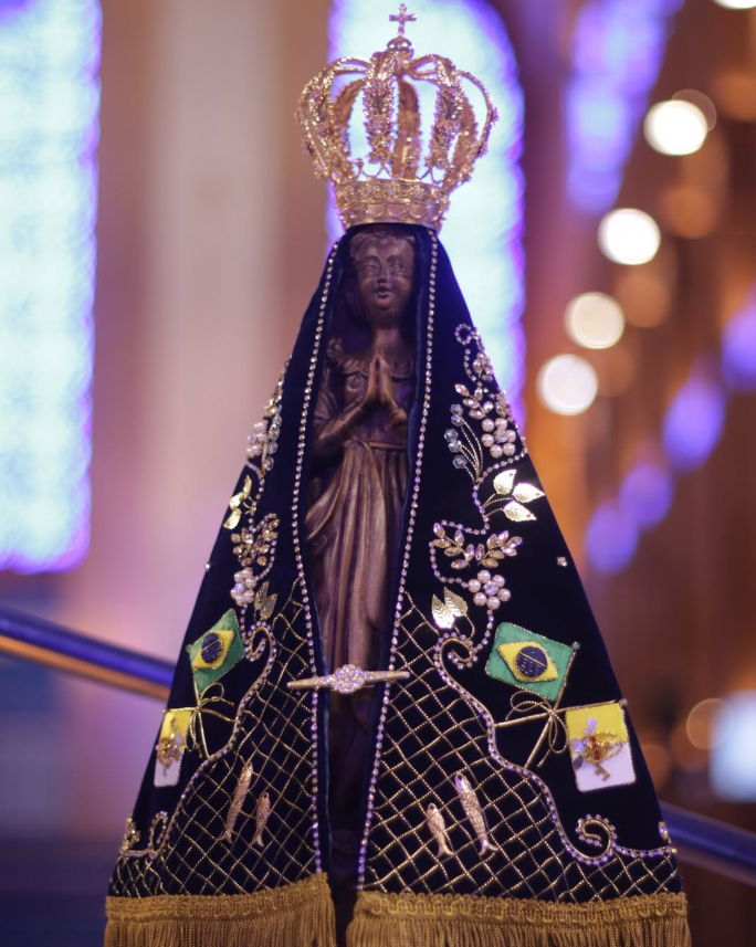 tvaparecida's tweet photo. 🌅 Bom dia, querido Devoto!🌹
Comece o seu sábado com a Bênção da Mãe Aparecida! 🙏✨
#PadroeiradoBrasil #Fé #SouDevoto #SantuárioNacional https://t.co/thxeb0B6cl