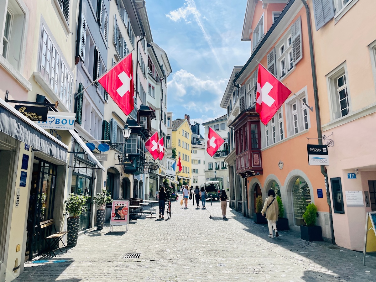 NEW OFFICE ALERT: NYC-based Celonis is deepening its Swiss presence with an office in Zurich.

#BuiltInNYC #NYCTechNews #TechHiring #NewOffice
Read more here ➡️ monkeylink.co/18fc8a