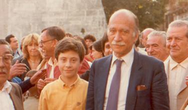 fawollo13's tweet image. Dite a #Bocchino che l'antisemitismo era quello descritto nel manifesto della razza del suo idolo Giorgio Almirante. Pezzente 
#ottoemezzo