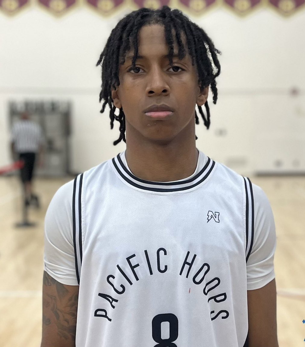 JUCOroundup's tweet image. 🔍 KJ Perry (@kjxperry) has earned an offer from Cincinnati 

6’3 Fr G Citrus 
18 PTS | 3 AST | 50% FG | 35% 3PT (3 ATT)

➡️ n.rivals.com/content/athlet…