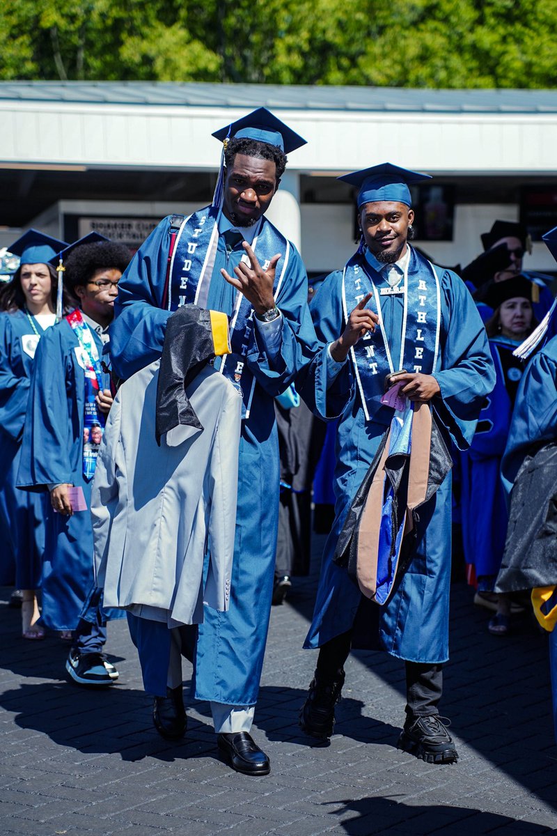 PeacocksMBB's tweet image. our guys walked the walk this week ๐ congratulations fellas!!!
#StrutUp ๐ฆ | #ToughAintEnough