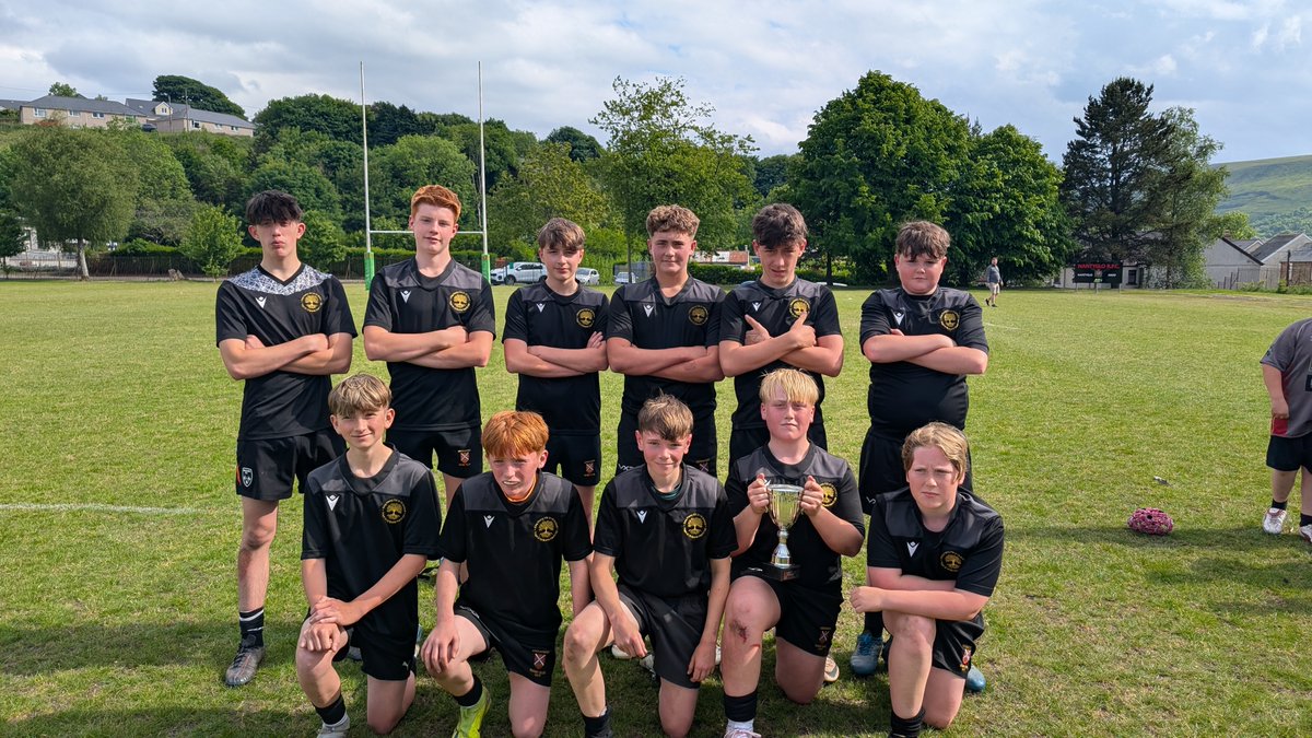 Blaenau Gwent Schools Cup🏉 (@bgschoolscup) on Twitter photo Today we ended the term with another rematch of last years finals between <a href="/KingHenrySchool/">King Henry VIII 3-19 School</a> & <a href="/Brynmawr_school/">Brynmawr Foundation School</a> Year 8. Congratulations to King Henry on your victory.
Thank you to hub officers <a href="/GardnerRugby/">Mr Gardner Rugby</a> & <a href="/tom9edwards/">Mr Edwards Rugby</a> and todays officials, Steve Curtis and Gerald Phillips. Today we ended the term with another rematch of last years finals between <a href="/KingHenrySchool/">King Henry VIII 3-19 School</a> & <a href="/Brynmawr_school/">Brynmawr Foundation School</a> Year 8. Congratulations to King Henry on your victory.
Thank you to hub officers <a href="/GardnerRugby/">Mr Gardner Rugby</a> & <a href="/tom9edwards/">Mr Edwards Rugby</a> and todays officials, Steve Curtis and Gerald Phillips.