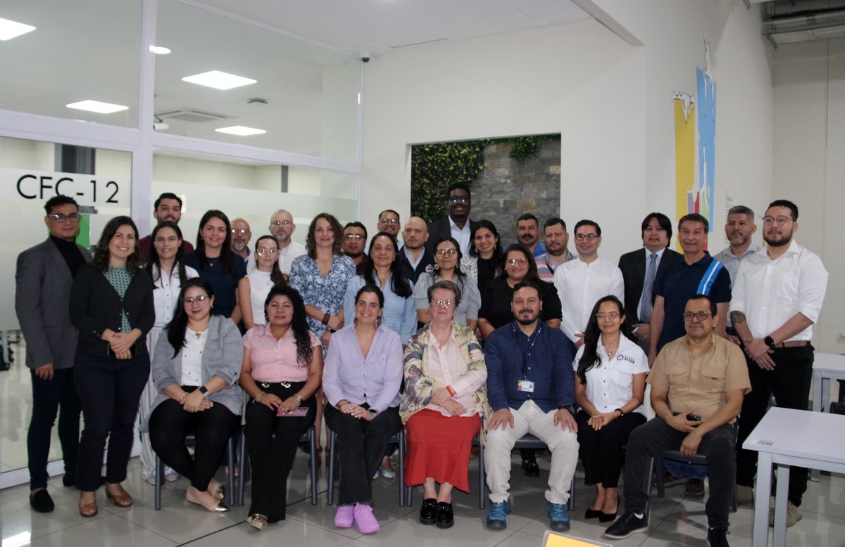 🔚 Concluimos el #ClústerCopernicus Centroamérica con un firme compromiso: transformar datos en decisiones para un desarrollo más resiliente y sostenible.

🌍 Durante esta jornada:
✔️ Compartimos aprendizajes sobre el uso de imágenes satelitales para una planificación urbana más