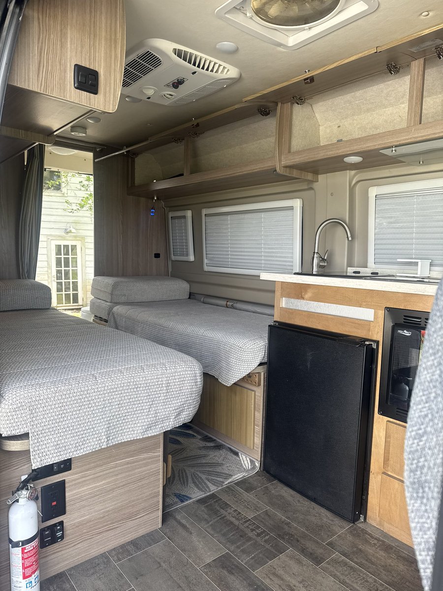 3WTrek's tweet image. 2019 #Winnebago #Travato for sale $59,500 Includes  (09/2024) 8D vehicle battery and three new (09/2024) 8D house batteries, solar panels for charging, sun awning, rear light bar, CD/Stereo, refrigerator, A/C, propane central heat and water heater, generator, #MaxAir fan, tire