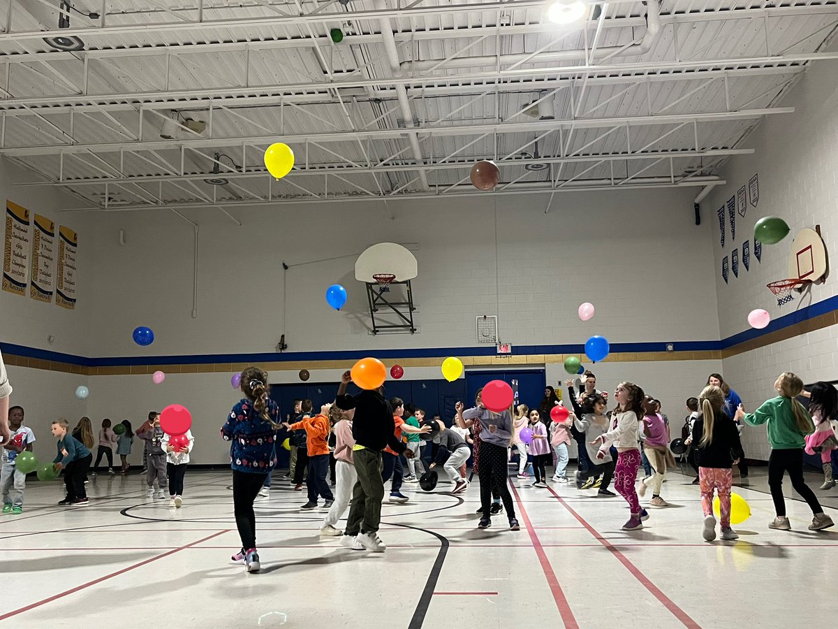 Erin Jenkins (@jenkinsjunction) on Twitter photo B is for Bubbles, Balloons and Broccoli!! 🥦 #alphabetcpuntdown <a href="/PrincipalJLMit1/">Principal @ J.L. Mitchener</a> <a href="/GEDSB/">Grand Erie District School Board</a> B is for Bubbles, Balloons and Broccoli!! 🥦 #alphabetcpuntdown <a href="/PrincipalJLMit1/">Principal @ J.L. Mitchener</a> <a href="/GEDSB/">Grand Erie District School Board</a>