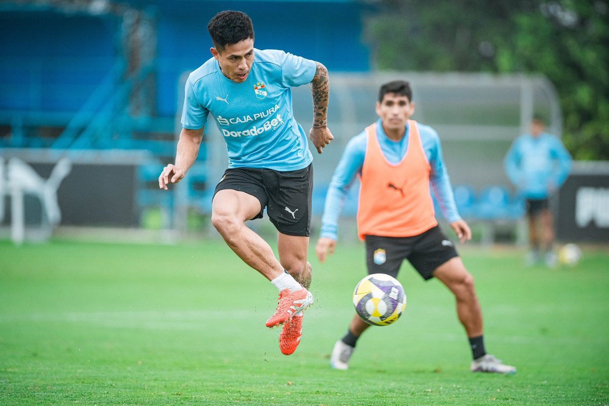 Jean Martin Dueñas (@jeanmartind) on Twitter photo Enríquez; Sosa, Romero, Lutiger, Pasquini; Pretell, Távara, Wisdom; Pacheco, C. Gonzales y Cauteruccio. Así forma Sporting Cristal ante Universitario. <a href="/RPPDeportes/">Fútbol Como Cancha - Oficial</a>
📸SC - <a href="/amelgarejob/">Alex Melgarejo</a> Enríquez; Sosa, Romero, Lutiger, Pasquini; Pretell, Távara, Wisdom; Pacheco, C. Gonzales y Cauteruccio. Así forma Sporting Cristal ante Universitario. <a href="/RPPDeportes/">Fútbol Como Cancha - Oficial</a>
📸SC - <a href="/amelgarejob/">Alex Melgarejo</a>