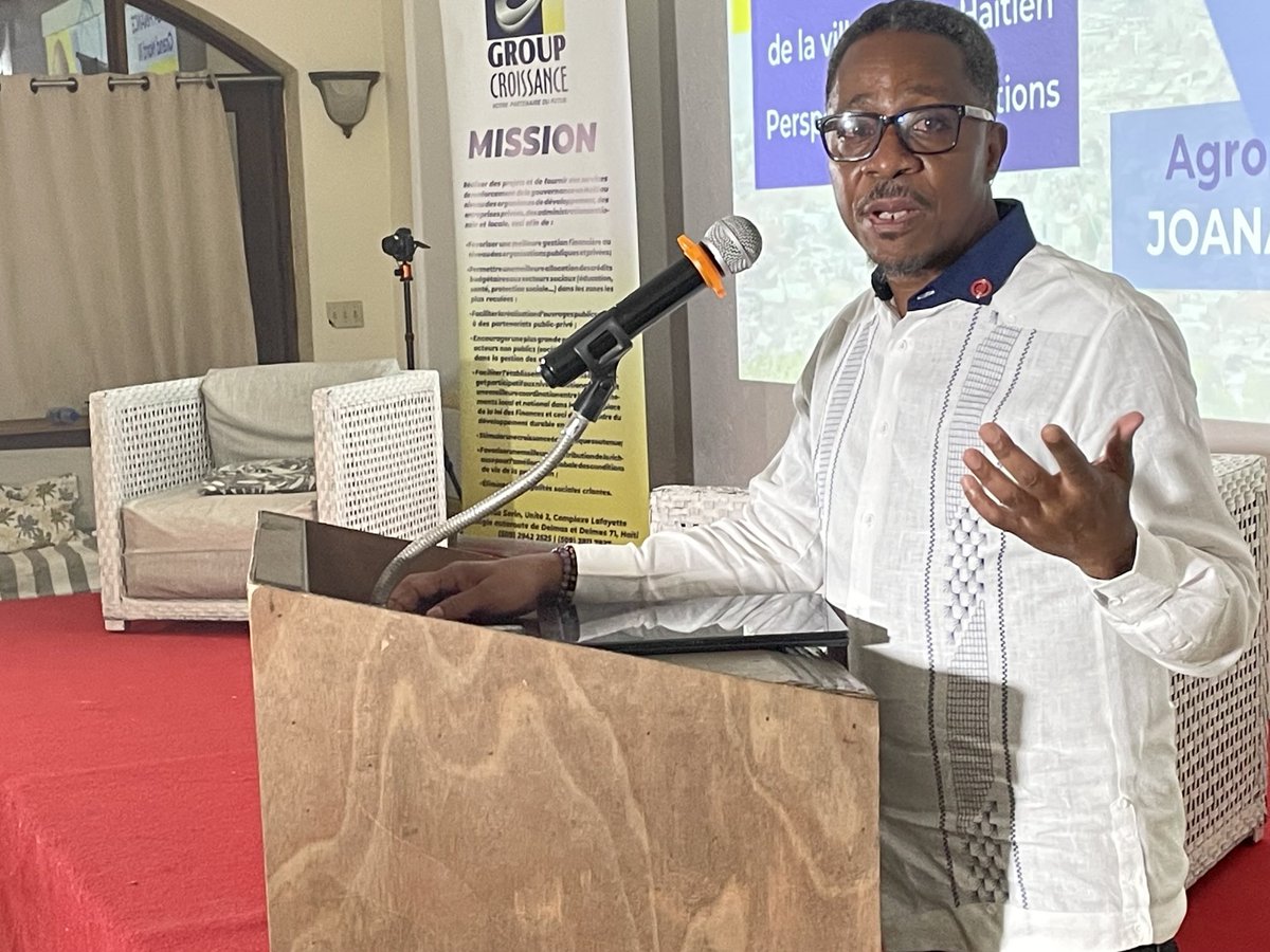PharelKesner's tweet photo. Lancement au Cap du Sommet Régional de la Finance par Group Croissance. Thème: Financer les PMEs pour la relance économique en Haïti. #GroupCroissance #BRH #MEF #PnudHaïti #BID #BNC #ProFin https://t.co/UAntFEbcDf