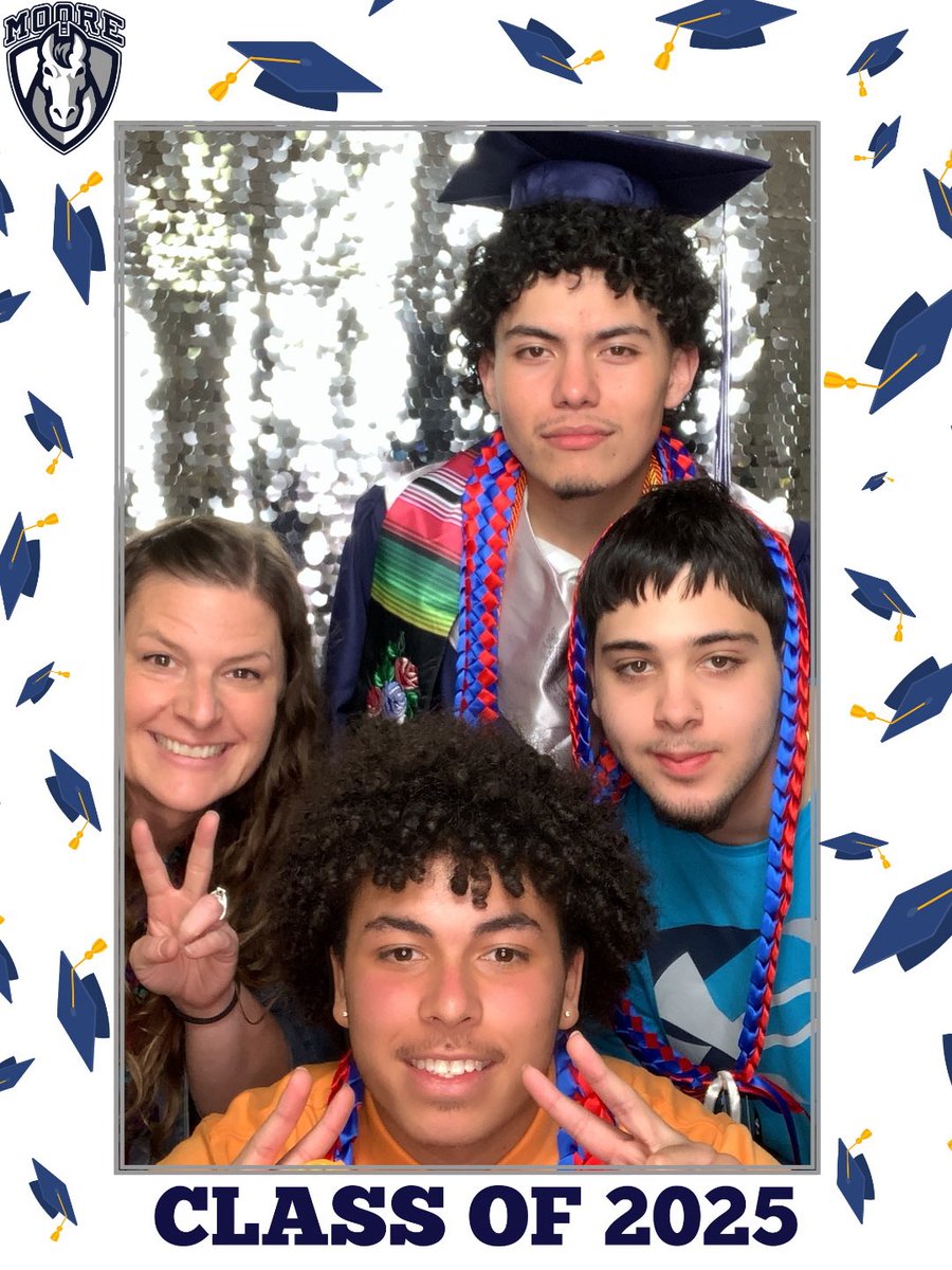 Kim Baker tweet media