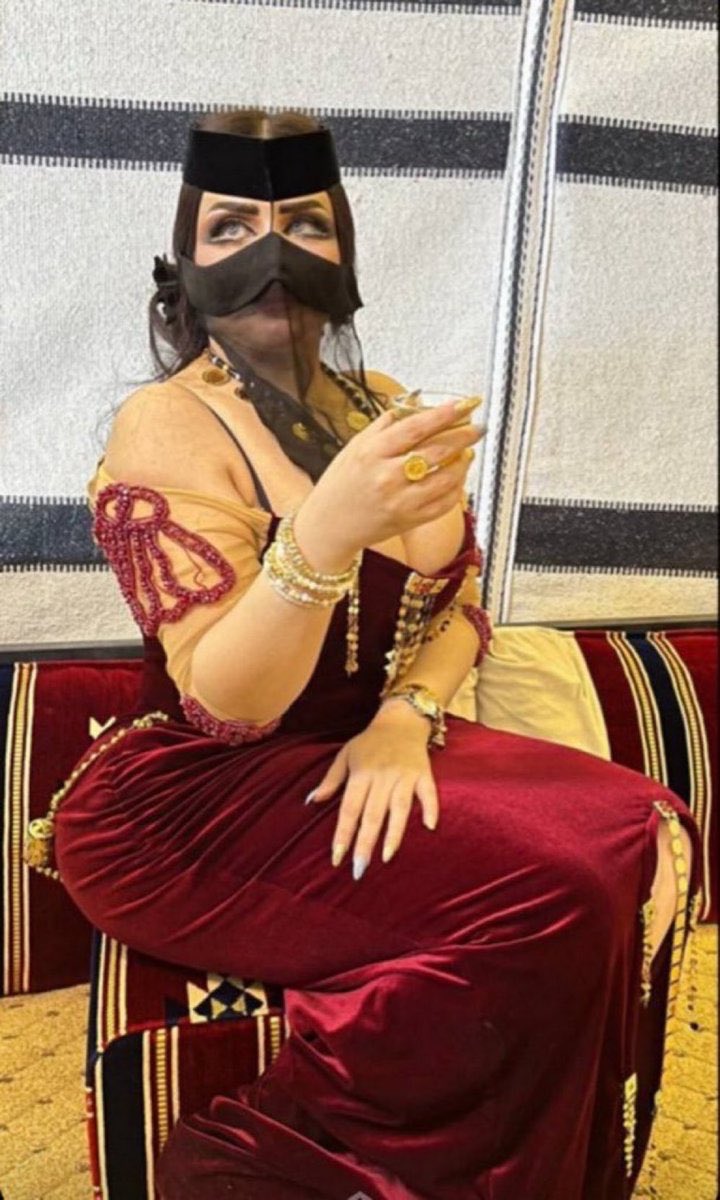 اااه ادخلو بشرف امي هي الي متوليه البيت تصرف علي وعلى الرخمه ابوي 😵‍💫😵‍💫