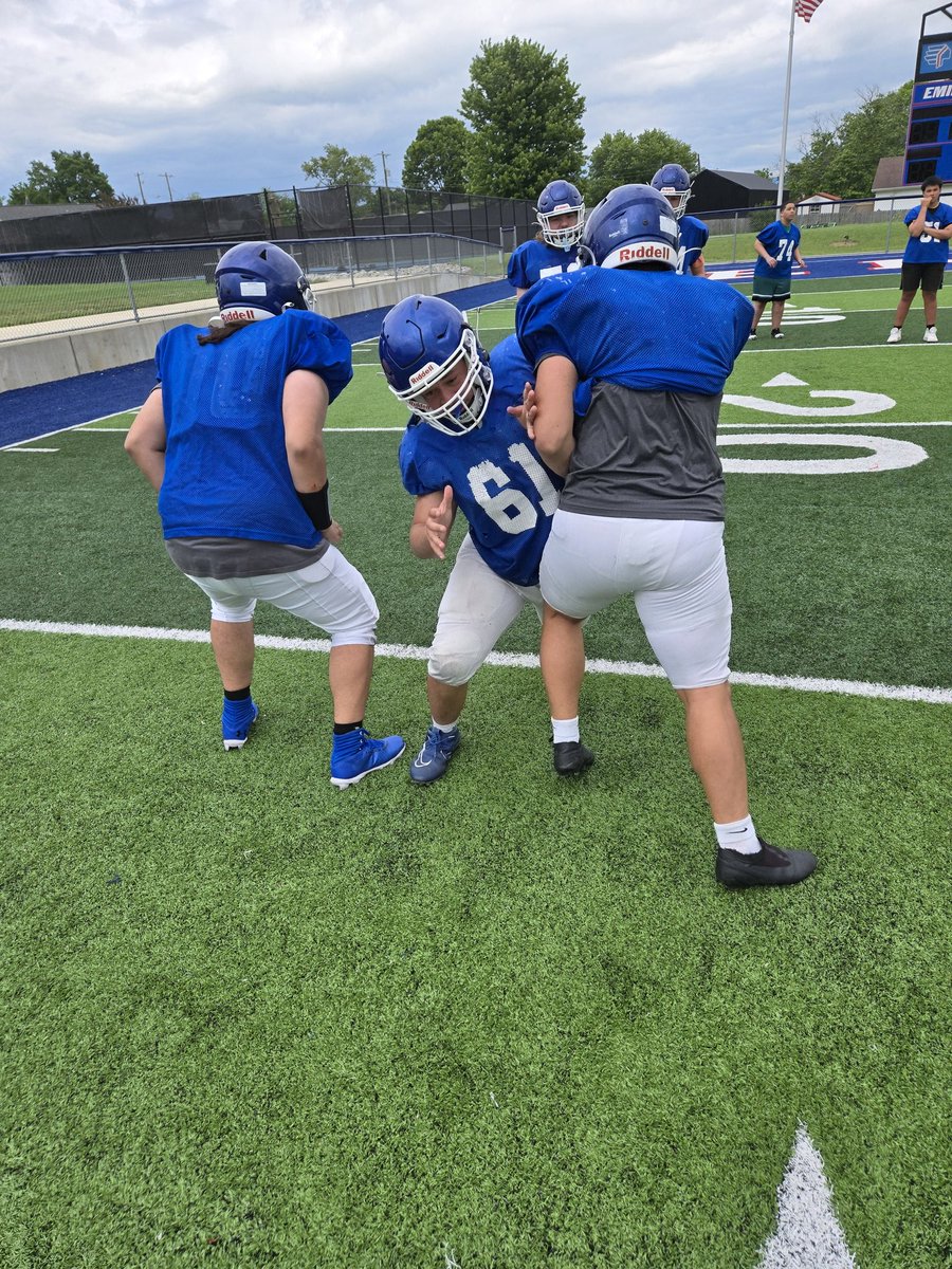 Paul Rains 🏈 (@coachpaulrains) on Twitter photo Finishing a great two weeks of spring football
#HTT
<a href="/CoachBSanderson/">Barrett Sanderson</a>
<a href="/EHSWarriorFBall/">Eminence Warrior Football</a> Finishing a great two weeks of spring football
#HTT
<a href="/CoachBSanderson/">Barrett Sanderson</a>
<a href="/EHSWarriorFBall/">Eminence Warrior Football</a>