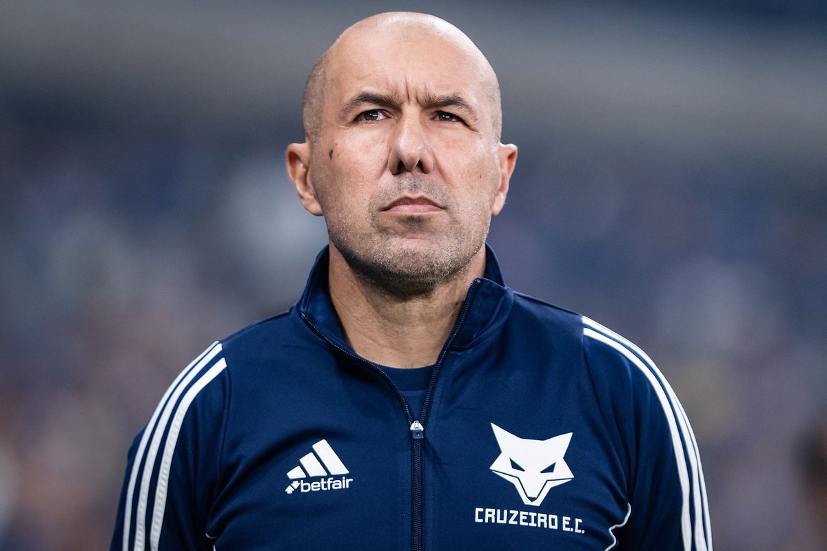 BlogRaposa's tweet photo. Cruzeiro nos últimos 8 jogos:

• 6 vitórias
• 2 empates
• 0 derrotas
• 15 gols marcados
• 3 gols sofridos 

👏🏽👏🏽👏🏽 https://t.co/9LzkV5dYjl