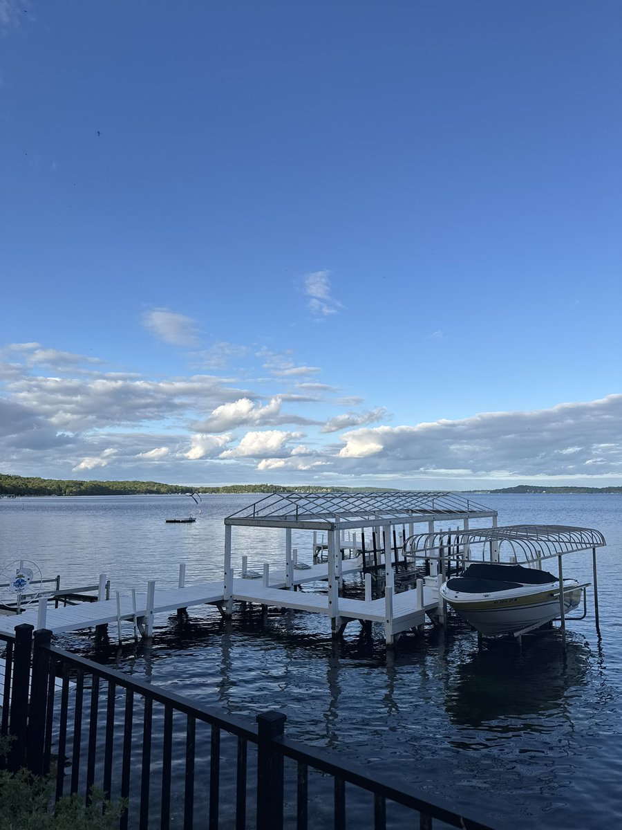 Evening stroll around Lake Geneva