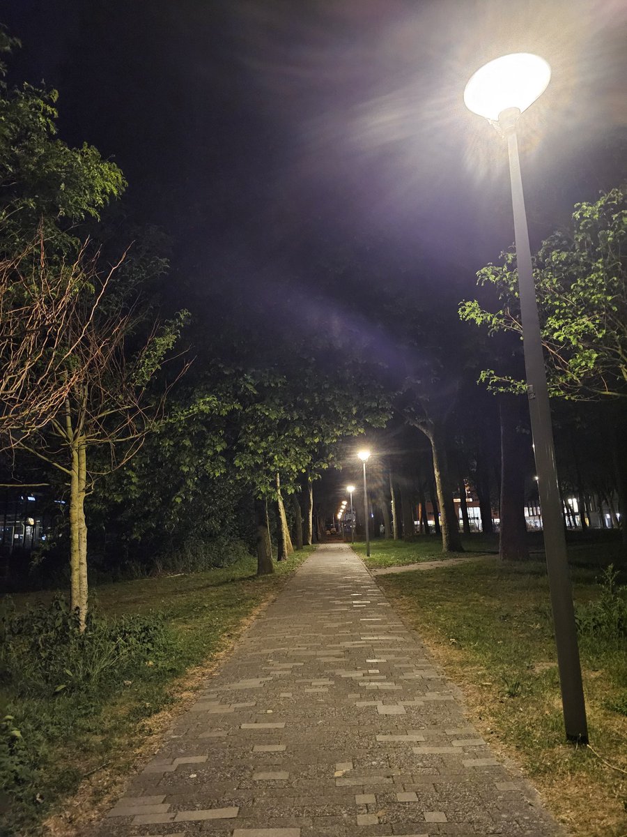 Thanks for the amazing Quantum Device Workshop! #QDW
So many great talks and cool science on stage...
Would like to see more women next year 🧠🤘🏻
It's almost 2AM in the Netherlands-time to bike home like a true #quantum commuter 🚴🏻‍♀️