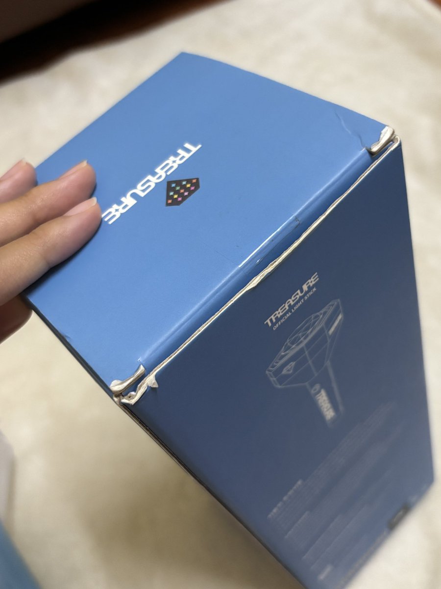P40008's tweet photo. 🩵ส่งต่อ แท่งไฟ Treasure Lightstick 💎✨

💵 800฿ (รวมส่ง)
-ใช้ไปคอนครั้งเดียว
- แท่งไฟไม่มีตำหนิ
- ได้กล่อง(มีตำหนิเล็กน้อย) ไกด์บุ๊ค สายคล้อง

สนใจสอบถามเพิ่มเติม และขอดูเพิ่มเติม ทาง DM ได้คับ 

#ตลาดนัดtreasure #ตลาดนัดเด็กสมบัติ #ตลาดนัดเทรเชอร์ https://t.co/aDt3QgjjuH
