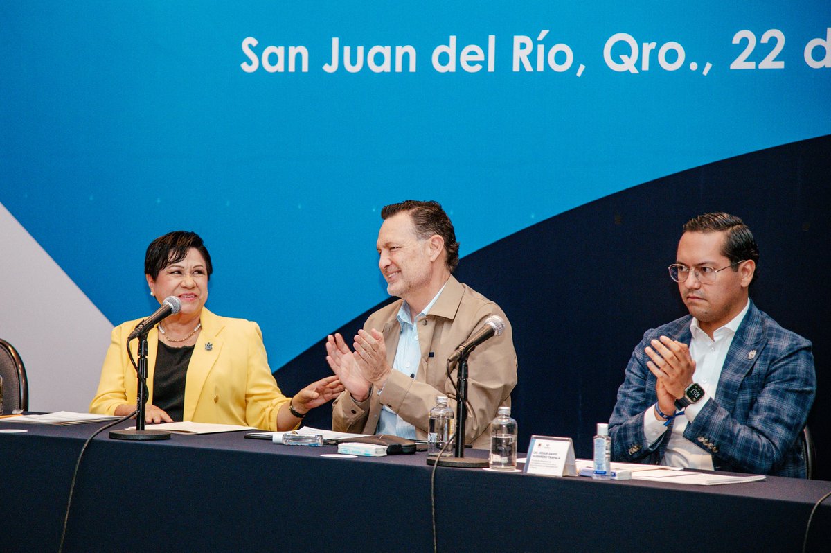 makugo's tweet photo. Promovemos una vida saludable para brindar en #Querétaro ¡un futuro de mayor esperanza y desarrollo!

Mi respaldo para las y los integrantes del Consejo Directivo de la Red Queretana de Municipios por la Salud, a quienes deseo el mayor de los éxitos en su misión, fortaleciendo la cultura de la prevención.