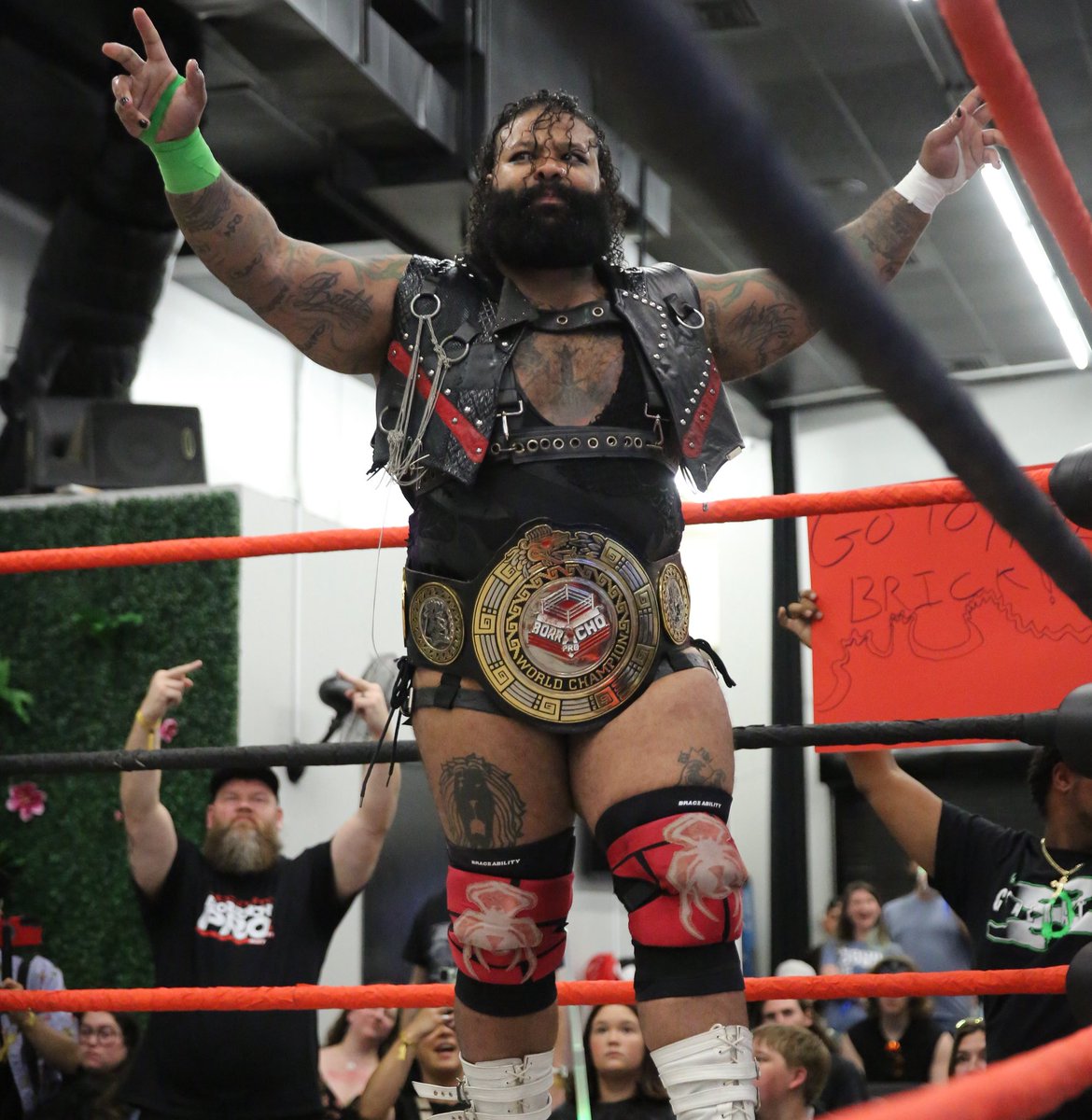 Borracho Pro World Champion Brick Savage is invited to The Cookout 2 on June 22nd!

Borracho Pro, New Texas and United 210 present: The Cookout 2!
Tailgate at 3pm, Doors at 4pm!
#BPROTS
@pinballz_lakecreek

🎟️ - ticketleap.events/tickets/borrac…