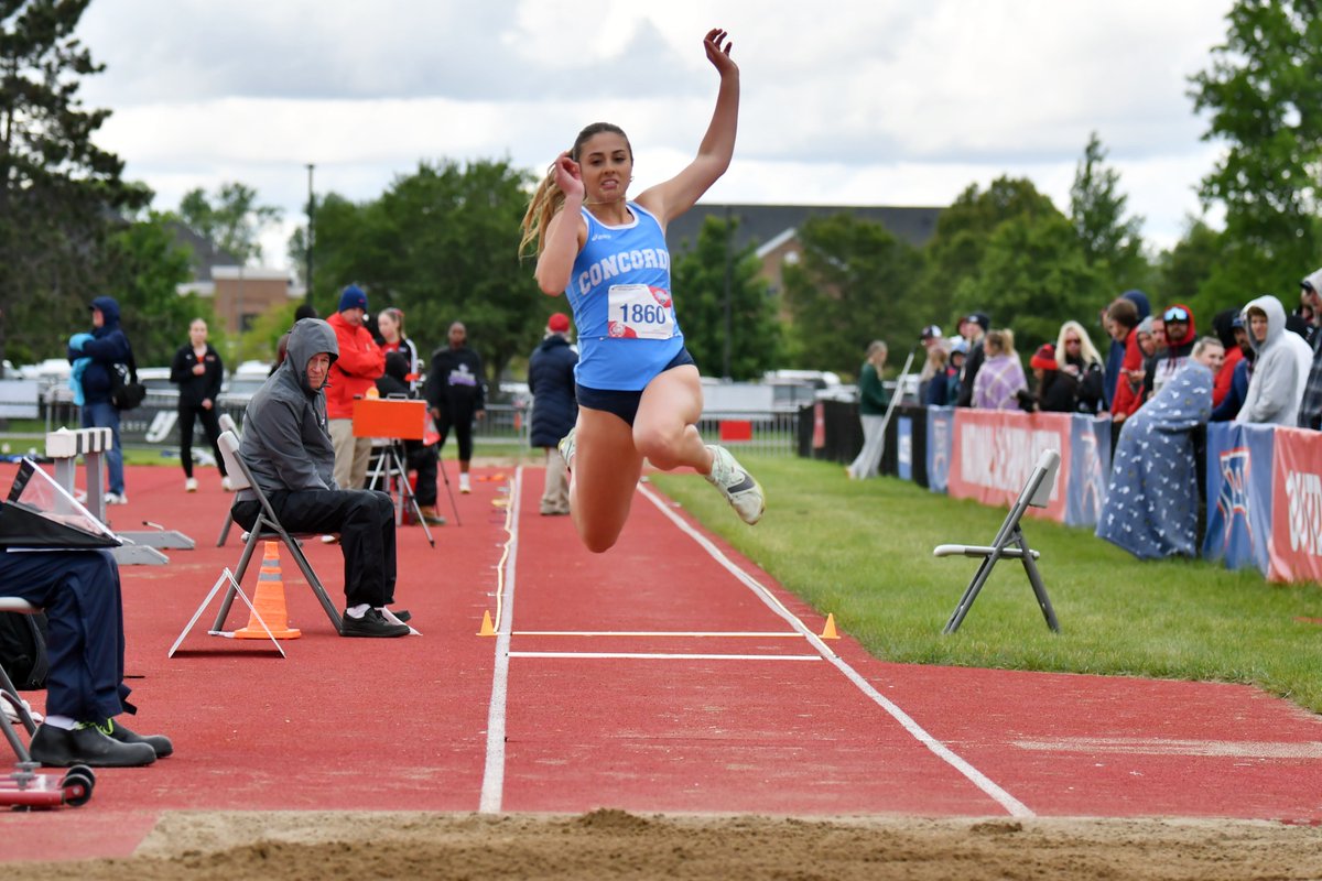 NAIA TF🏆 | Adysen McCarter placed 19th in the triple jump (38'). Outstanding freshman season for the freshman from Overton!