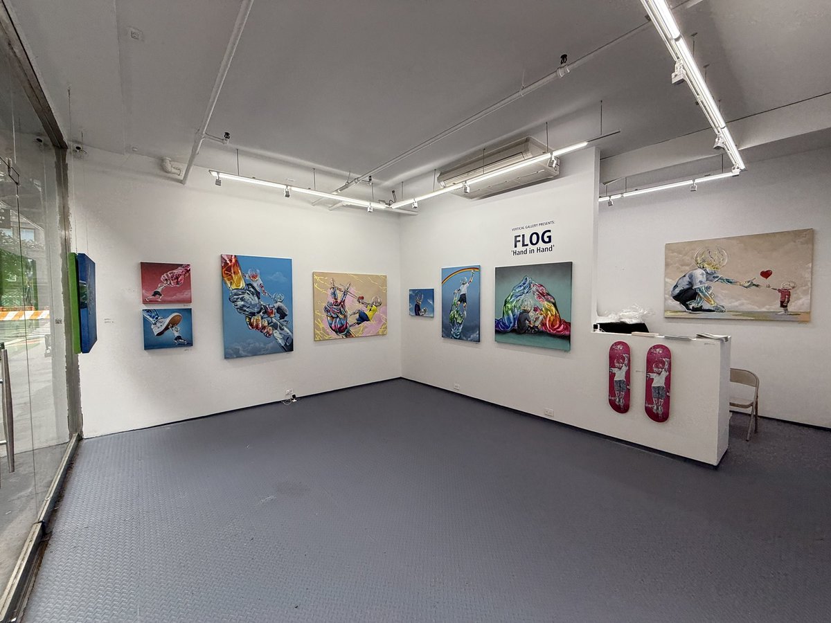 Vertical Gallery tweet media