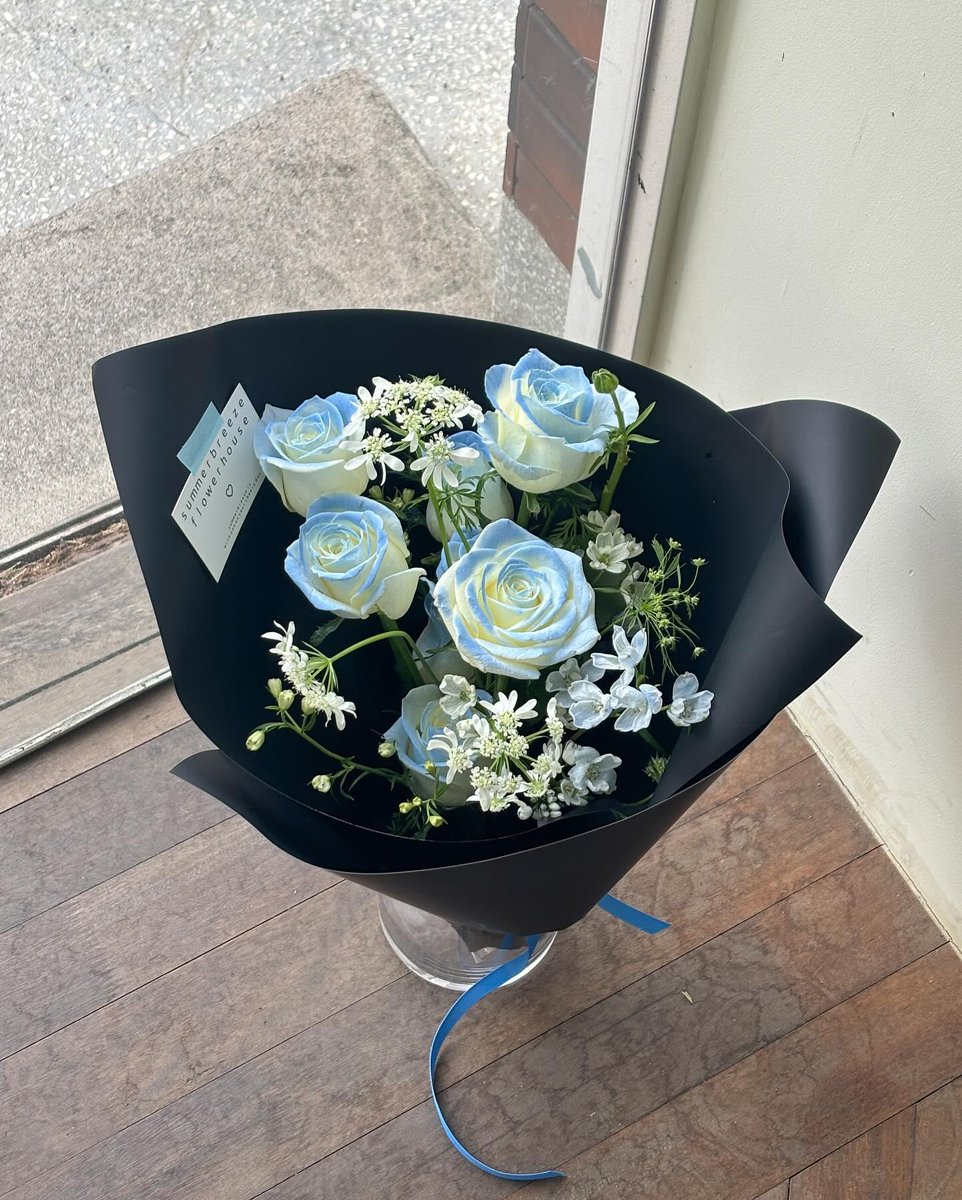 msbieber929's tweet image. 🌐 Unclear crypto regulations are like a foggy blockchain – innovators hit the brakes on bold product designs, stifling creativity and slowing progress. Clear rules could spark a revolution! 🚀 #CryptoInnovation #RegReform