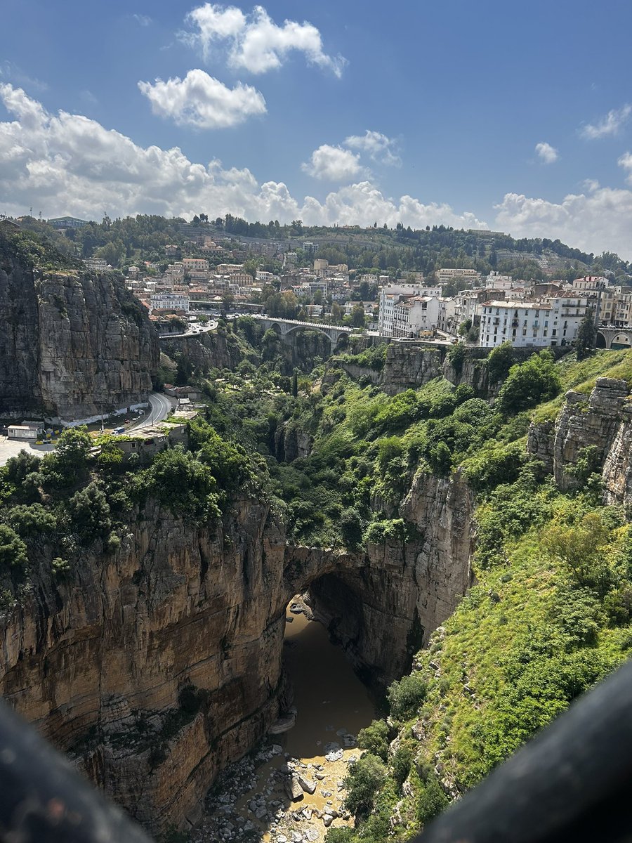 Gaacmm's tweet photo. 1 an après, je vous re partage un peu de magie de mon pays 🇩🇿 

Nb : je suis incroyablement fière de la 1ere photo avec la forme+ couleur Algérie ! https://t.co/mUHEJUmeZo