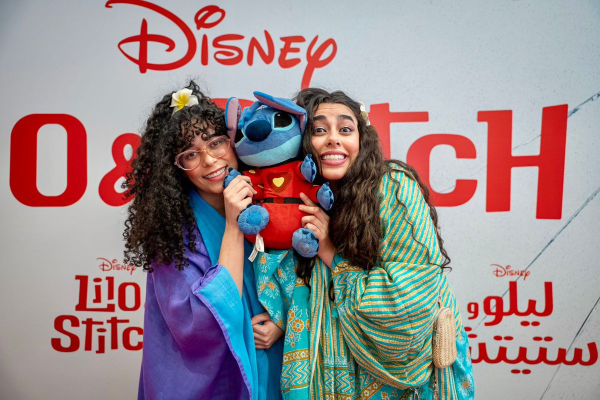 VOX_Cinemas_KSA's tweet photo. عشنا لحظات الطفولة من جديد 😍🏝️
لحظات من العرض الاول لفيلم #liloandstitch في #ڤوكس_سينما 🍿💙 https://t.co/VUFRG2xXId