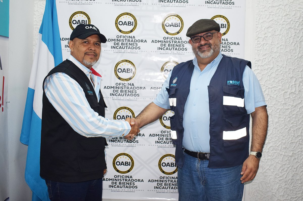 #LaNuevaOABISiCumple | El Director de la OABI, Marco A. Zelaya, y el Titular de FOSOVI, Gilberto Ríos Munguía, refuerzan su alianza para facilitar acceso a tierras administradas y promover vivienda social digna para familias hondureñas de bajos recursos.
<a href="/fosovihn/">FOSOVI-Fondo Social para la Vivienda</a>