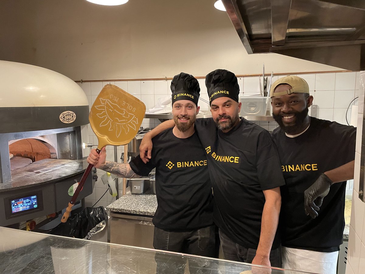🍕Shoutout to our fantastic European community!

You turned #BinancePizza Day into a festival of flavors and crypto lovers. You made it a day to remember!

Check out the best moments below 👇