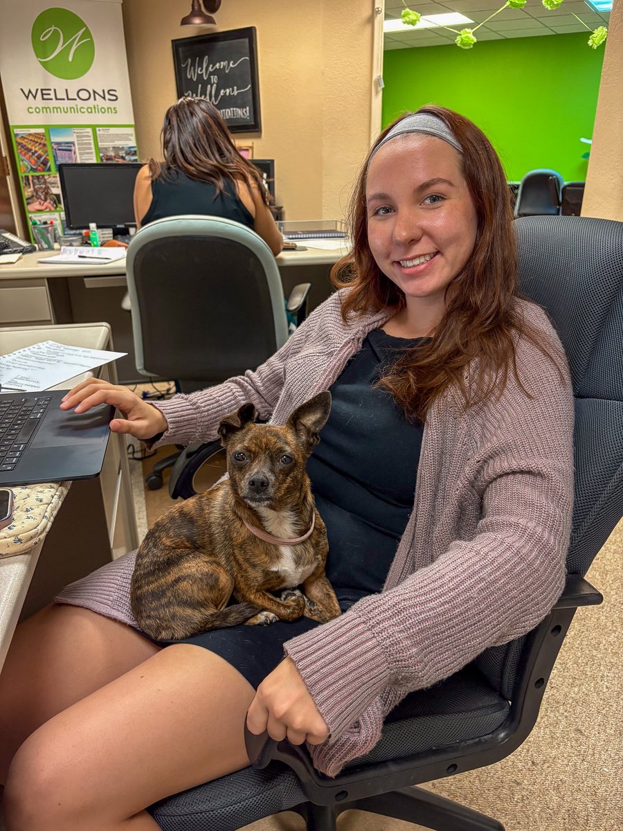 Wellons_PR's tweet photo. We’re starting to think Nellie has a favorite around here… 💚🤫 https://t.co/vaS7kJ9nw8
