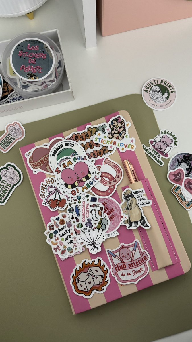 thisisntagus's tweet photo. miren que lindos mis stickers, cómprenme !! https://t.co/pBZxvLDjYl
