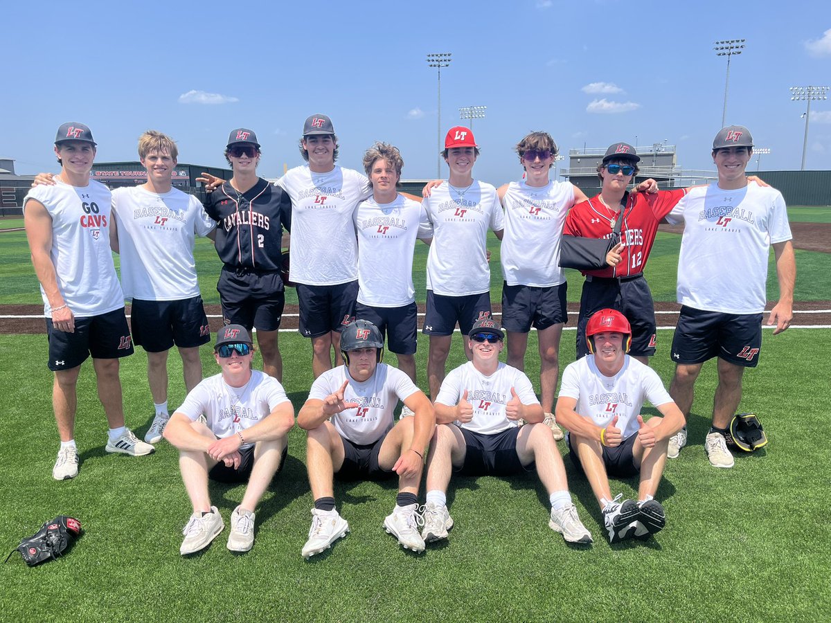 CoachRogers7's tweet image. Proud of these young men! Graduation tonight🧑🎓, Regional Finals tomorrow!