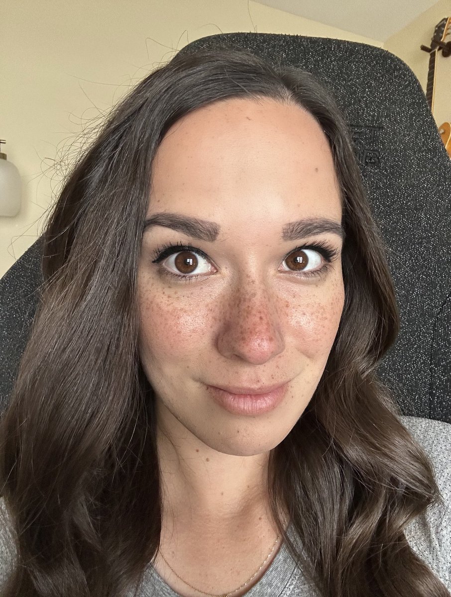 Alana Araya tweet media