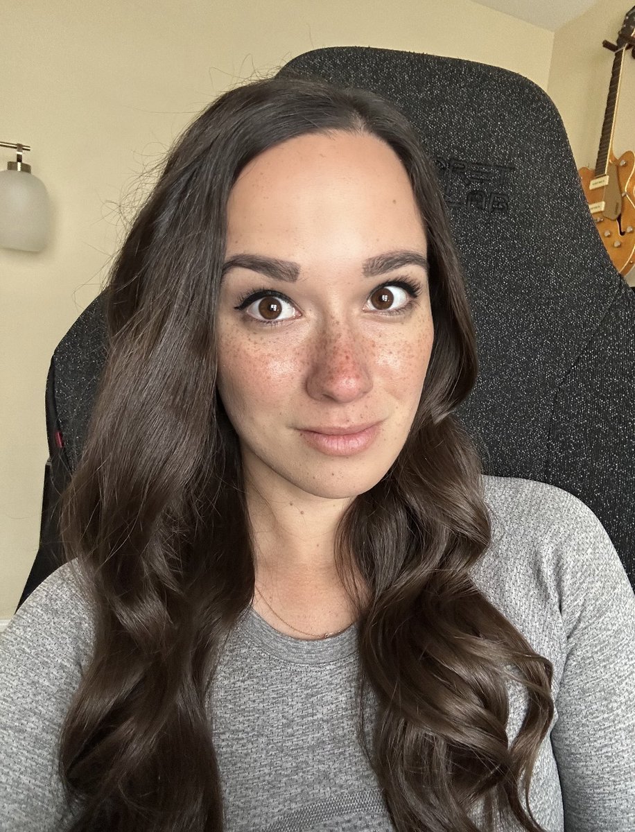 Alana Araya tweet media