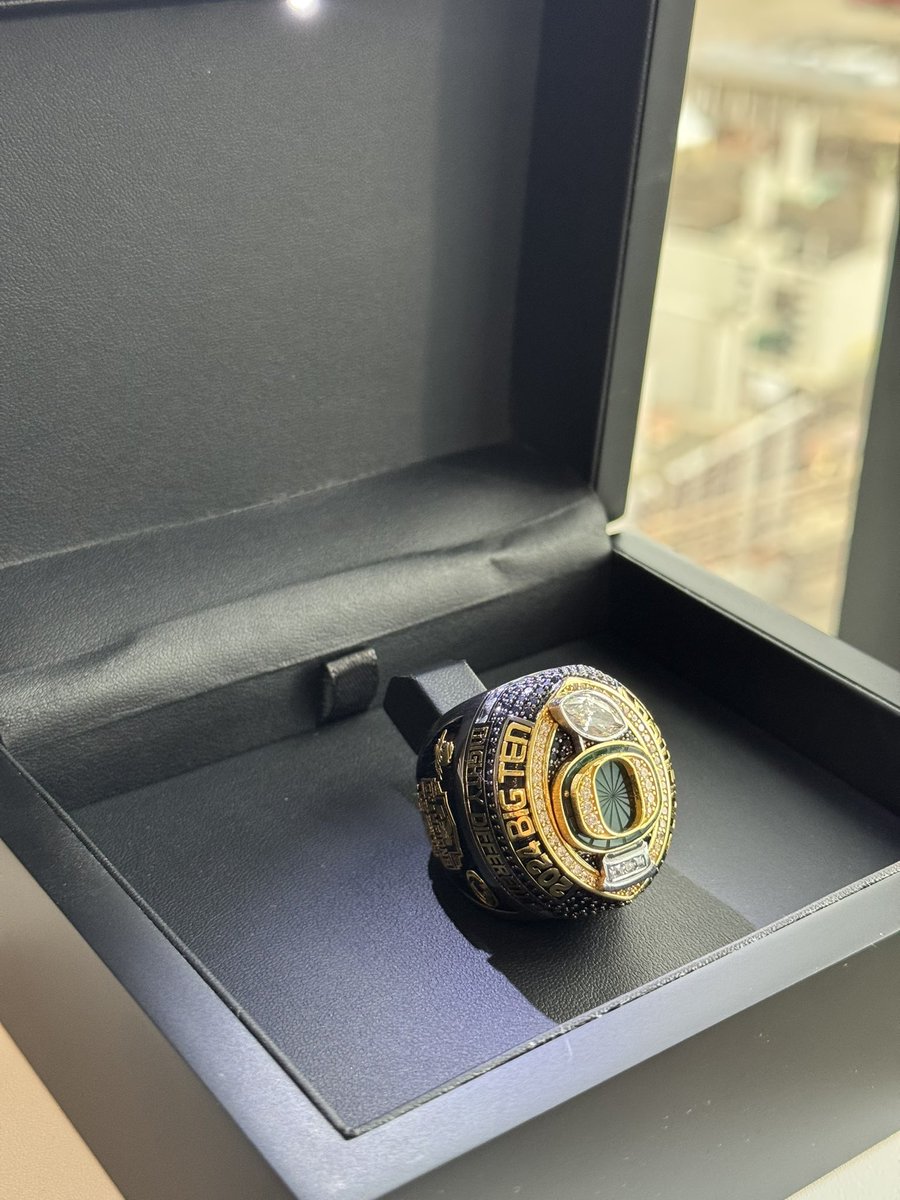 THE OREGON DUCKS 2024 BIG TEN CHAMPIONSHIP RING 🏆 🦆😍