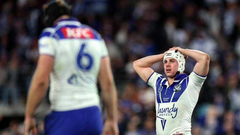 Vossy & Brandy SEN 1170AM Sydney (@vossybrandysen) on Twitter photo "Has the bubble burst for the <a href="/NRL_Bulldogs/">Canterbury-Bankstown Bulldogs</a>?
"A 30-nil second half in those conditions. There was 20-0 v <a href="/RaidersCanberra/">Canberra Raiders</a>, 34-0 v <a href="/brisbanebroncos/">Brisbane Broncos</a> and 14-0 v <a href="/sydneyroosters/">Sydney Roosters 🐓</a>.
"Dogs fans, are you worried?"
<a href="/AndrewVossy/">Andrew Voss</a> on the Bulldogs' most recent loss
#NRL <a href="/SENLeague/">SEN League</a> "Has the bubble burst for the <a href="/NRL_Bulldogs/">Canterbury-Bankstown Bulldogs</a>?
"A 30-nil second half in those conditions. There was 20-0 v <a href="/RaidersCanberra/">Canberra Raiders</a>, 34-0 v <a href="/brisbanebroncos/">Brisbane Broncos</a> and 14-0 v <a href="/sydneyroosters/">Sydney Roosters 🐓</a>.
"Dogs fans, are you worried?"
<a href="/AndrewVossy/">Andrew Voss</a> on the Bulldogs' most recent loss
#NRL <a href="/SENLeague/">SEN League</a>