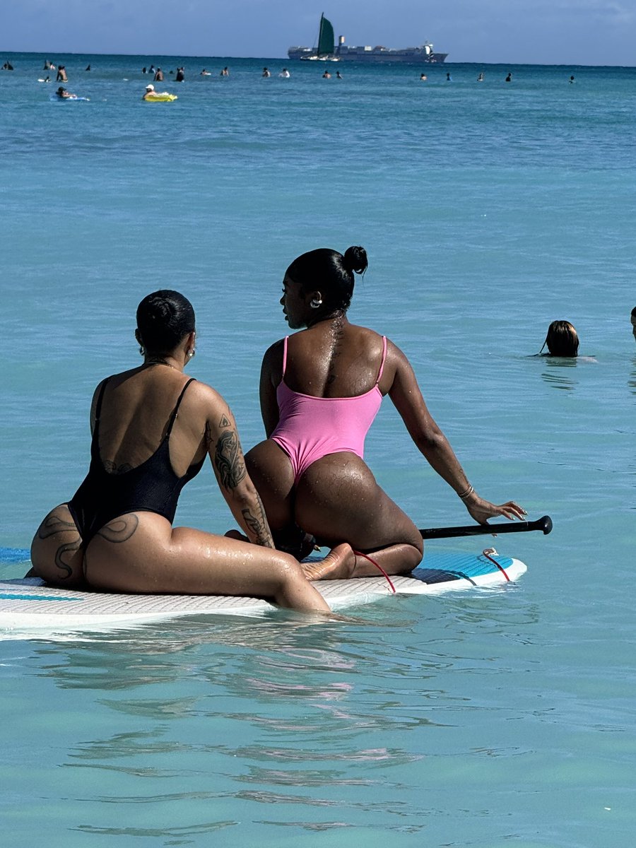 _HYPHYWIFEY's tweet image. Thought i needed a hug but i just needed a vacay w my homegirl 🌺