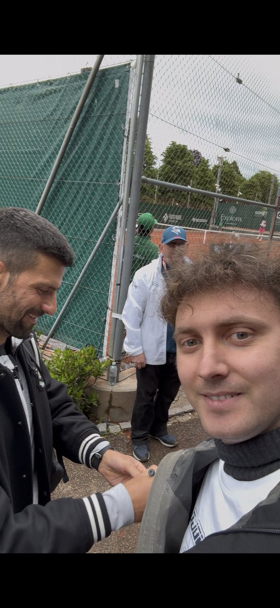 IhorNolefan's tweet image. Happy Birthday @DjokerNole !!! 🥳
Stay healthy, stay motivated, stay happy! 😊 I was lucky today to witness, congratulate and celebrate it together with #NoleFam in Geneva. #25in25 #Idemo