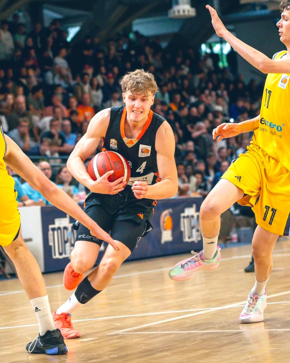 Jamie Shaw tweet media