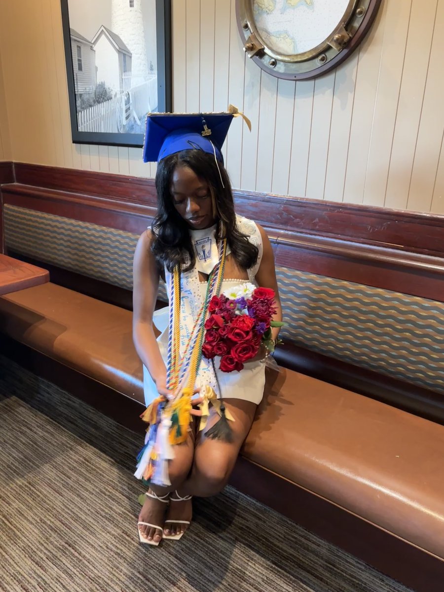 klueaf's tweet photo. young, gifted, &amp; black https://t.co/0ALyj2UmUr