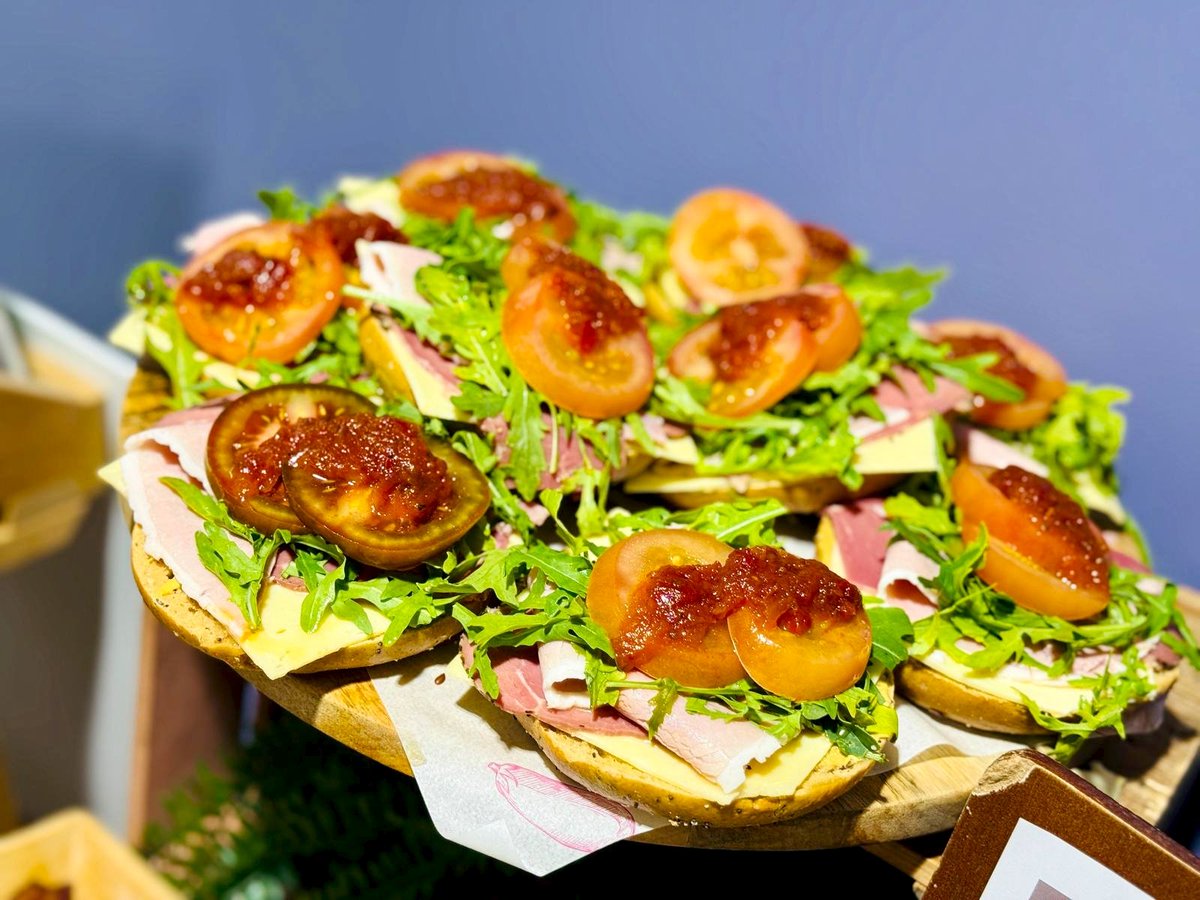 #Nationalsandwichweek <a href="/kingsmac/">The King's School</a> <a href="/HHKingsmac/">Holroyd Howe @Kingsmac</a> <a href="/KevinKent9/">Kevin Kent</a> <a href="/ColinChef72/">Colin Pritchard</a> <a href="/diegofgm8/">Diego</a> <a href="/Lesleyjayne72/">Lesley</a> <a href="/Traceykeane123/">Tracey Keane</a> <a href="/chefbenji64/">Ben Cook</a> <a href="/HolroydHowe/">Holroyd Howe</a>