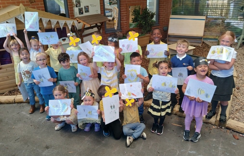 HMSGrimsbyfs2's tweet image. We enjoyed &apos;Bee Day&apos; in Early Years this week! 
We all dressed in yellow, made bees, created posters that asked people to protect bees, and we also played bee games. 
What a buzzy day we had!🐝
@DeltaStrand @HMSGrimsbyfs2 @ClareHa51528544 #EYFSFun
@DeltaTrust_Org #BeeDay🐝